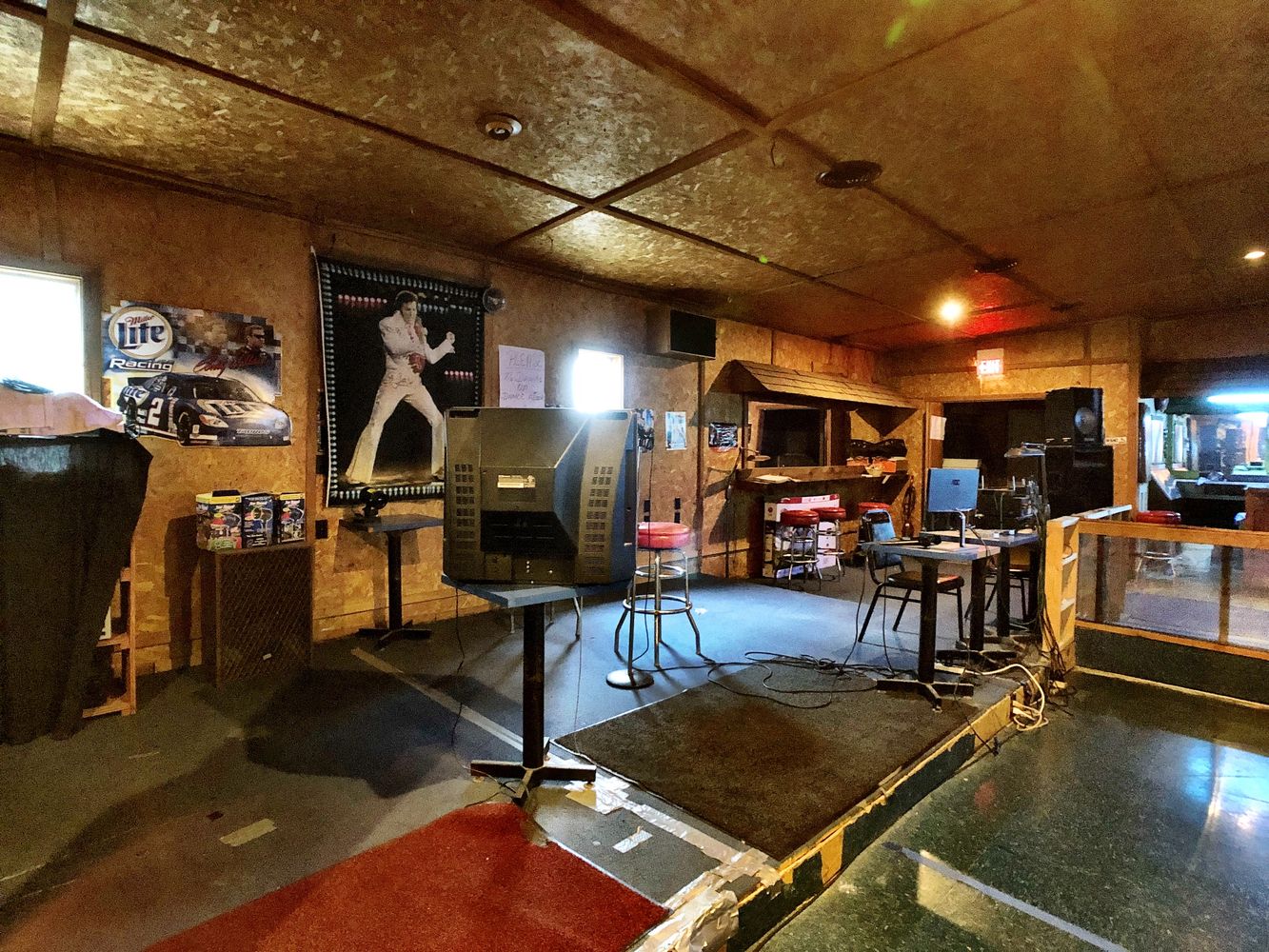 220 North Historic Old Route 66, Litchfield, IL 62056
